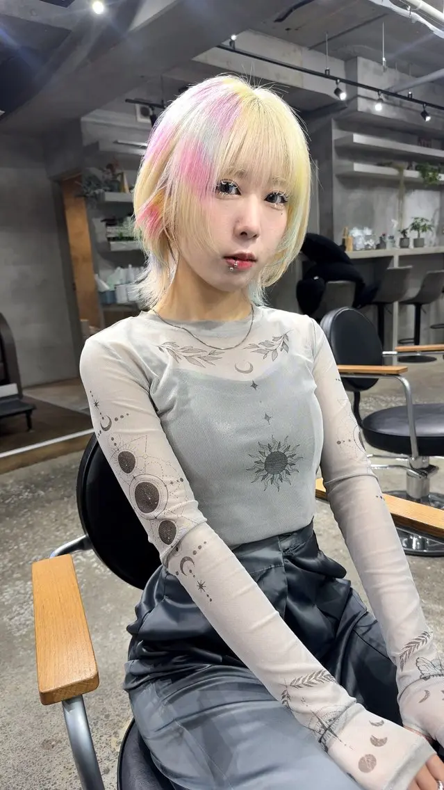 【デザインカラーしたい人】 ブリーチ+デザインカラー+トリートメントの写真