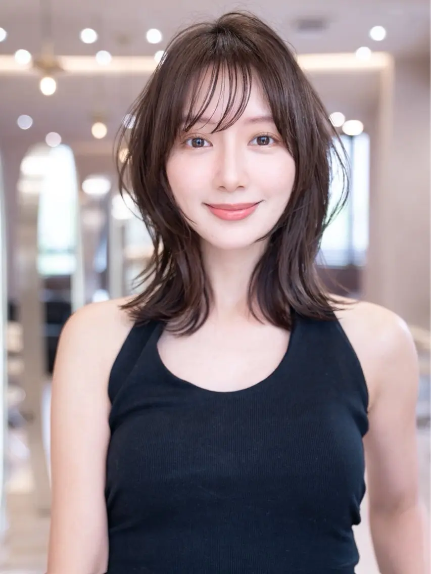 ミディアム カラー カット ヘアカラー トリートメント レイヤー/ベージュ ヒヨリ/渋谷のヘアスタイル