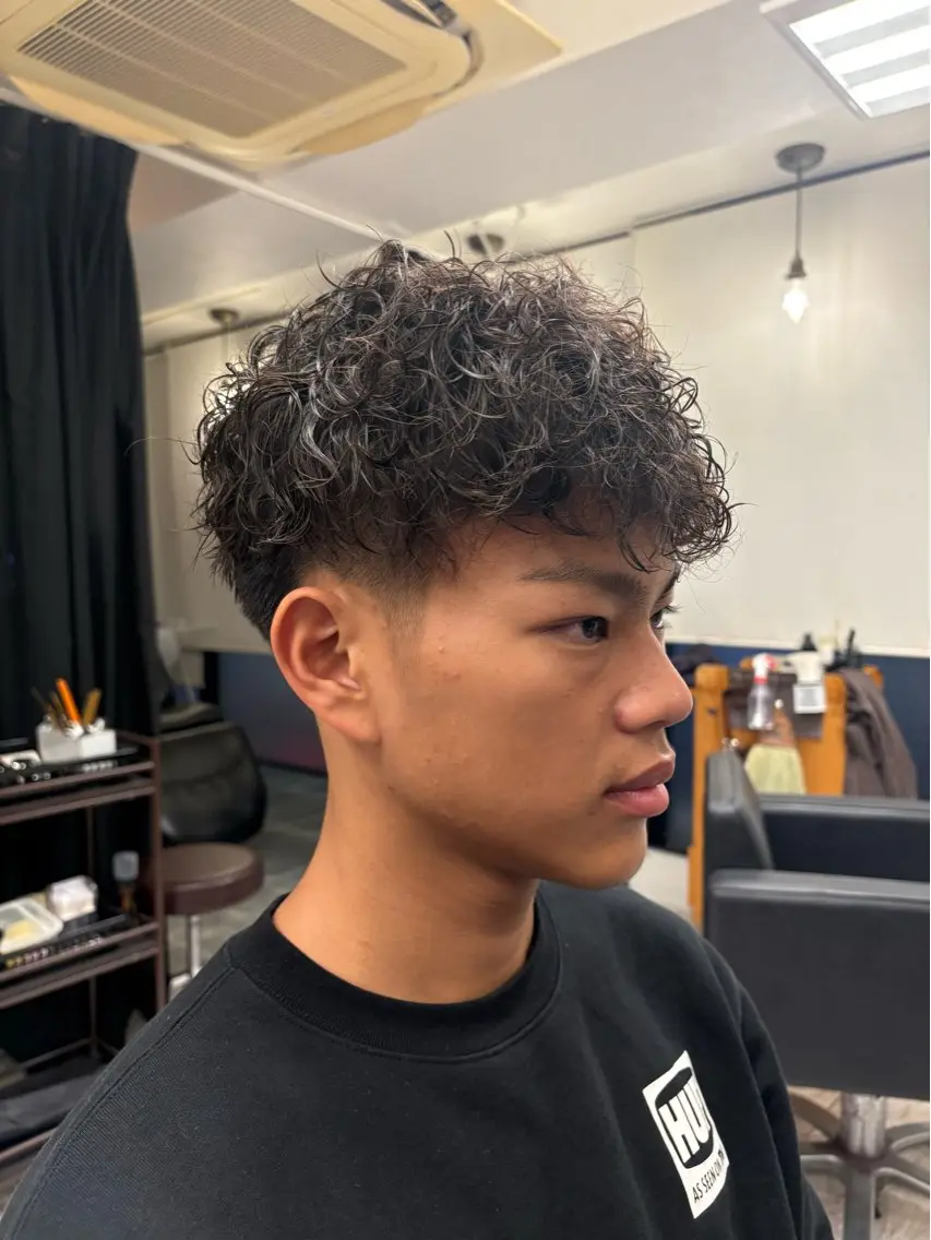 パーマ メンズ メンズパーマ 波巻きパーマ 田渕 涼/メンズヘア特化のヘアスタイル