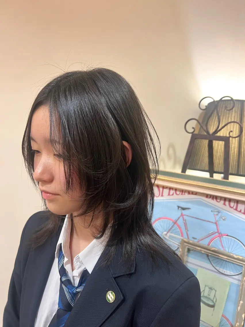 セミロング レイヤーカット ウルフカット カット 縮毛矯正 トリートメント 韓国スタイル🫧 サーシャのヘアスタイル