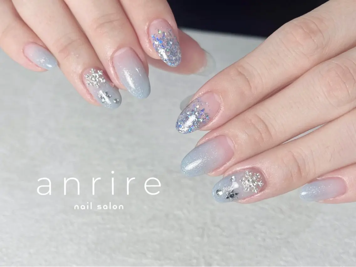 ネイル ブルー ジェルネイル グラデーション キラキラネイル ラメ(グリッター) nailsalon anrireのネイルデザイン