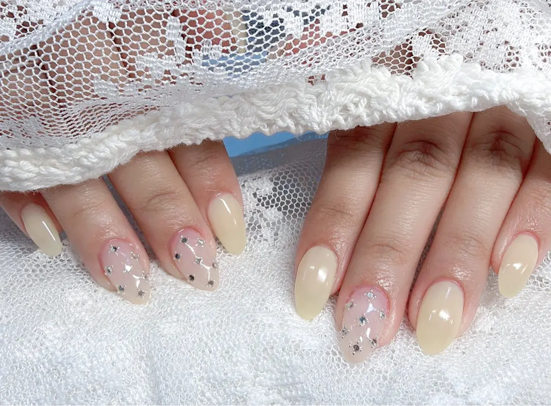 ネイル アートネイル オーロラネイル ガーリー キラキラネイル 韓国ネイル ハンドネイル Mio NailsalonUのネイルデザイン