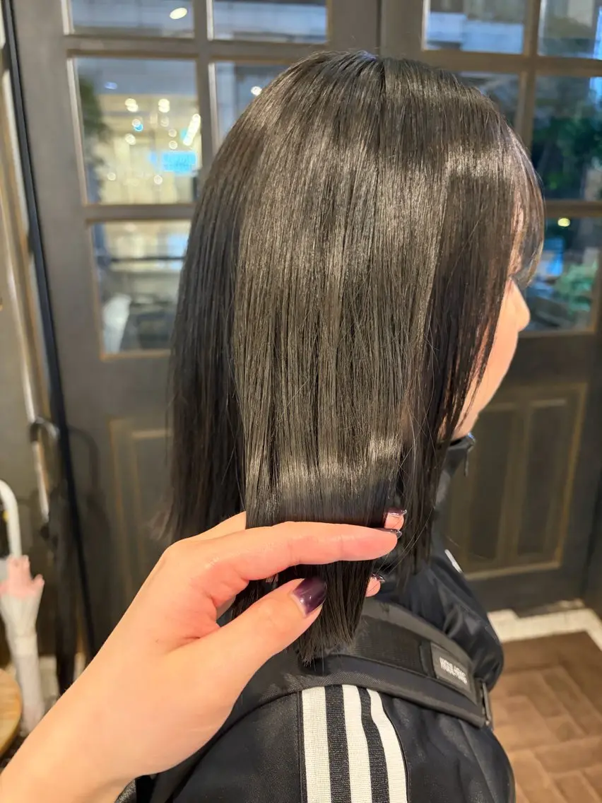 ミディアム 杉崎 朝佳のヘアスタイル