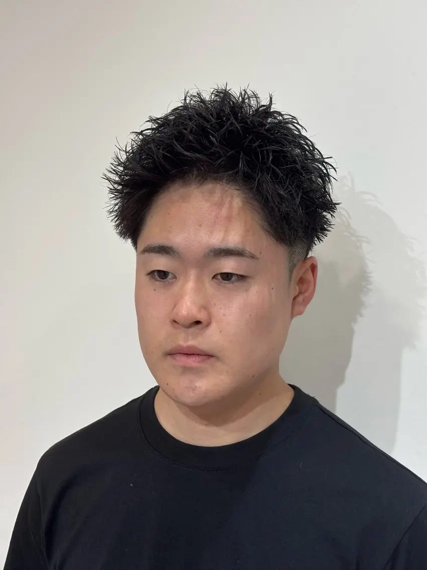 ショート パーマ メンズ メンズパーマ メンズショート スパイキーショート ショートヘア カット パーマ 【店長】メンズ職人 短髪　ハイトーン🔥のヘアスタイル