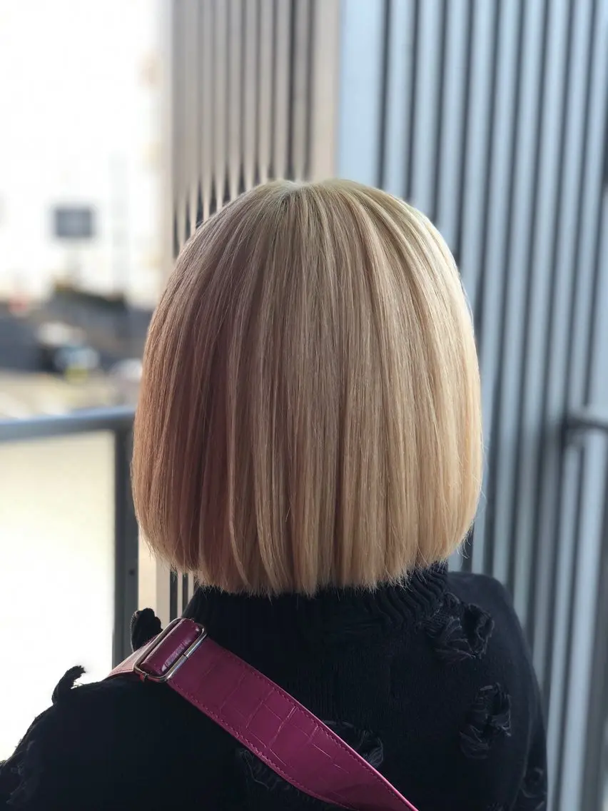 ショート カラー 抜きっぱなしブロンド ブロンド 永井大樹✨ 透明感カラー✨のヘアスタイル