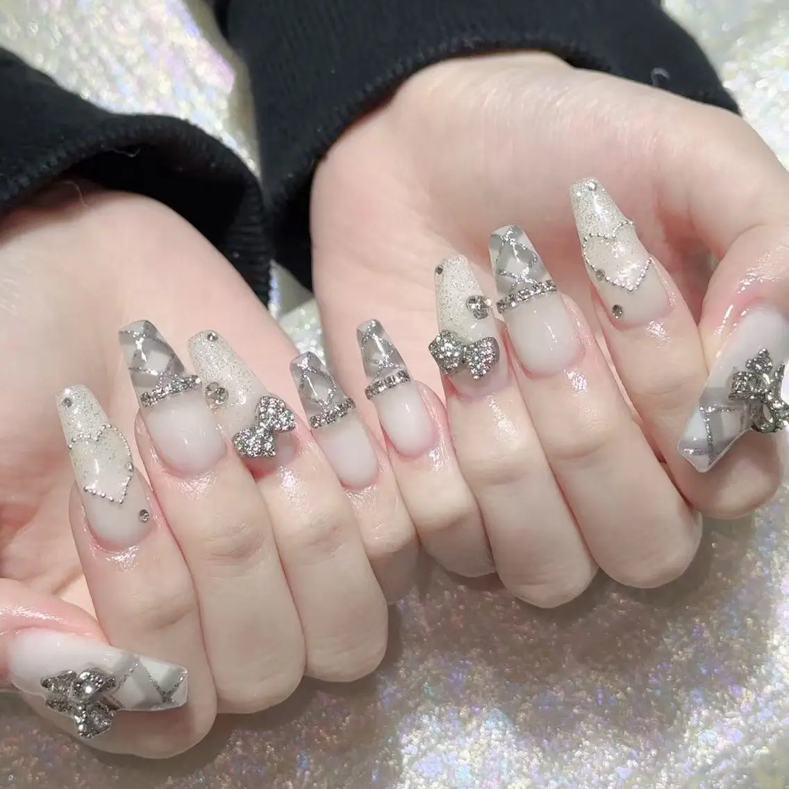 ネイル ハンドネイル Queens ひなのネイルデザイン