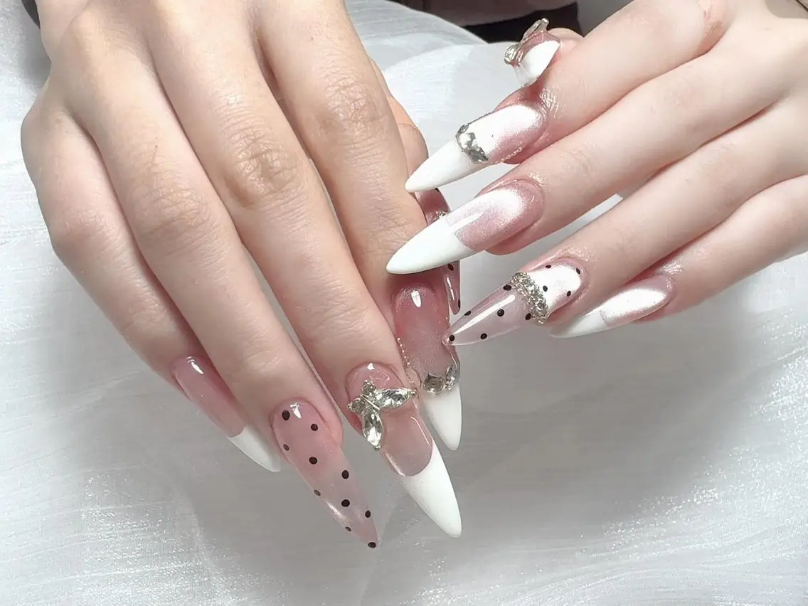ネイル フレンチネイル 韓国ネイル 水色 マグネットネイル ニュアンスネイル ハンドネイル Hana Rose Nailのネイルデザイン