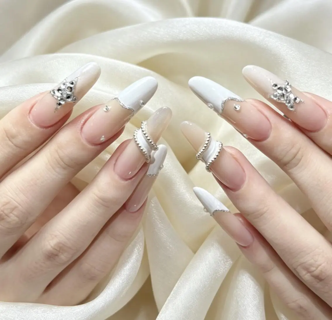 ネイル アートネイル オーロラネイル チークネイル 成人式 長さ出し ╹◡╹MimoEye lash🌻Nailのマツエク・マツパデザイン