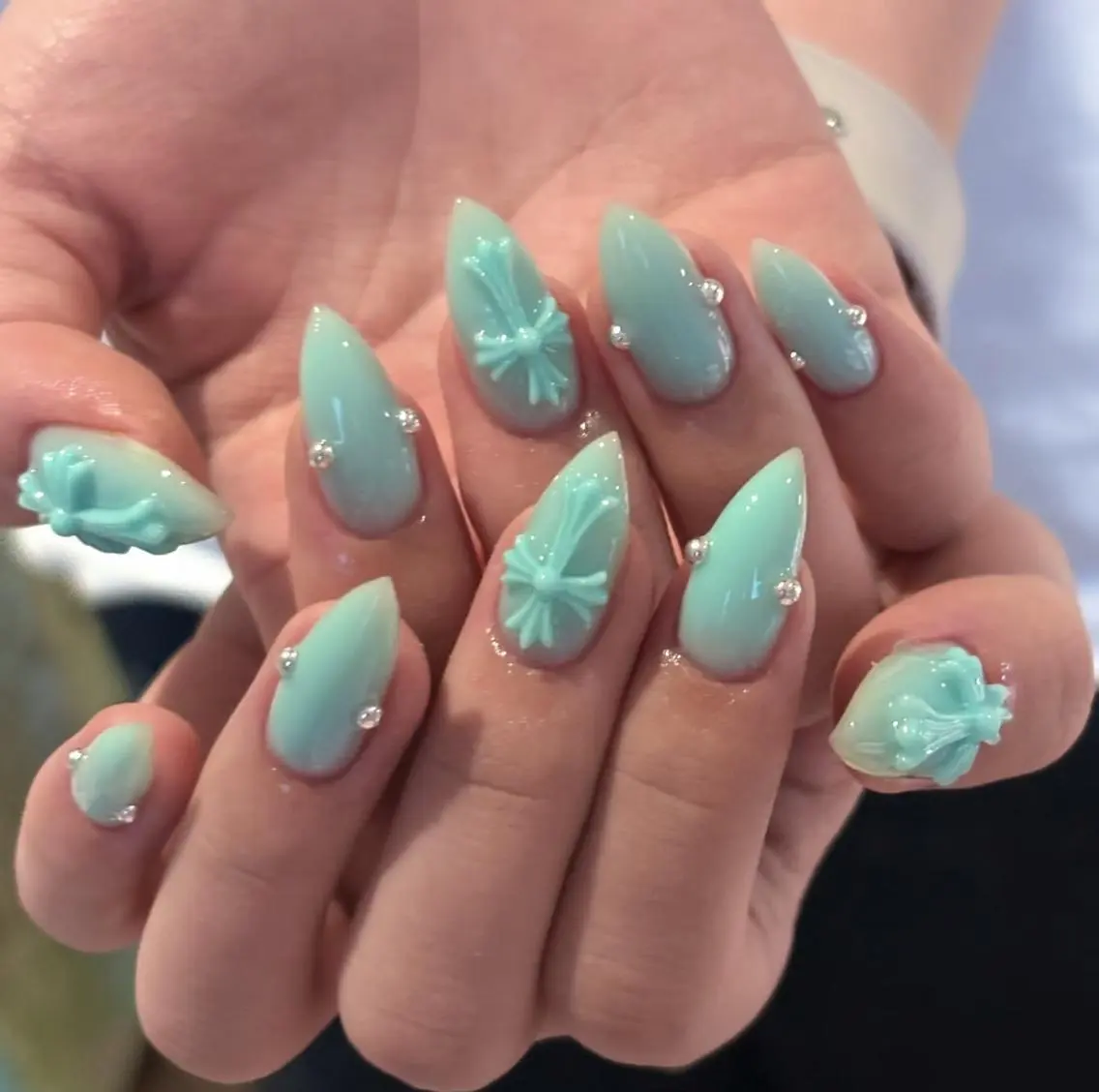ネイル ハンドネイル 🎀 Ayaka_nailのネイルデザイン