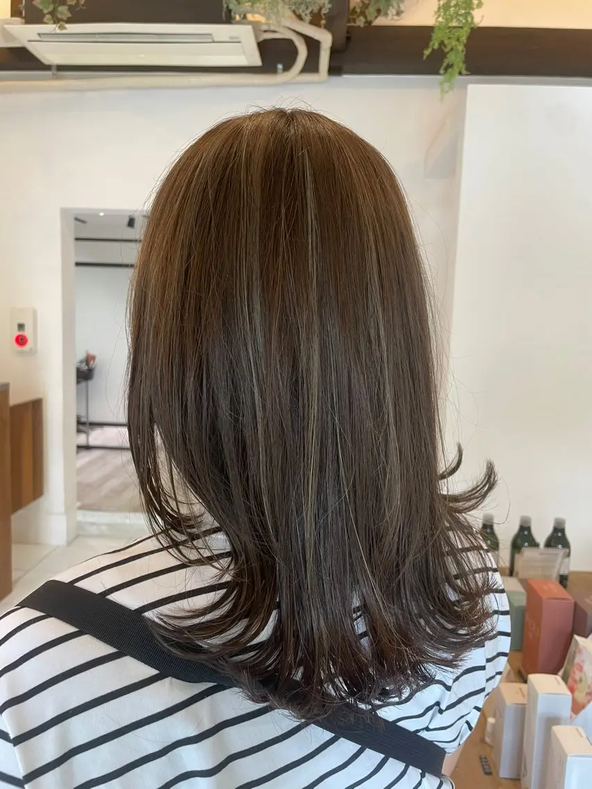 ミディアム ハイライト ヘアカラー トリートメント 平塚/透明感カラー/ 湘南/結花のヘアスタイル