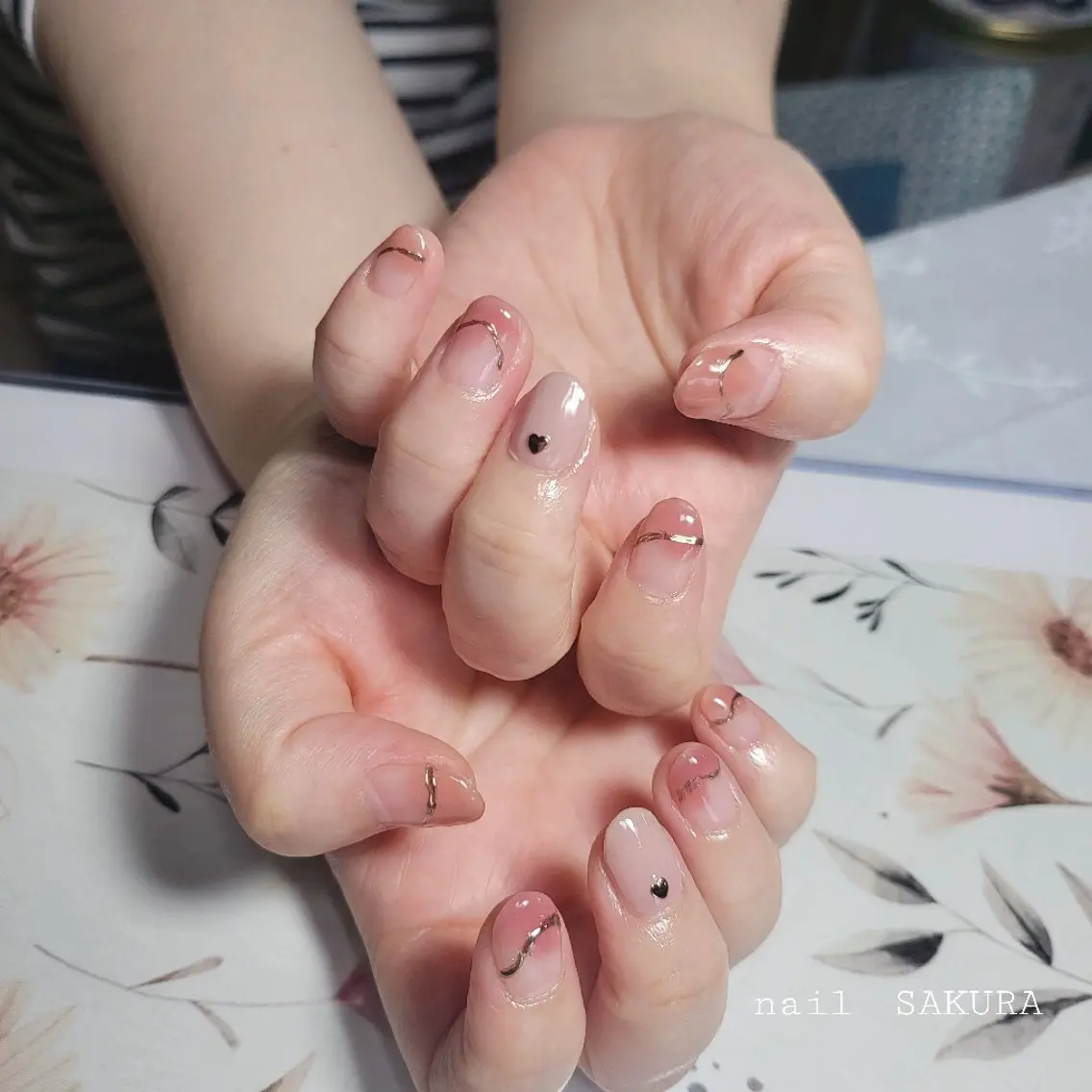 ネイル フレンチネイル ゴールド nailSAKURA さとうゆきえのネイルデザイン