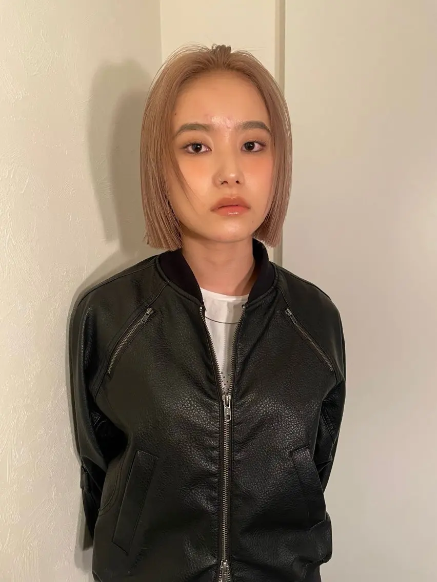 ショート ヘアカラー ハイトーンカラー🧺 mahoroのヘアスタイル