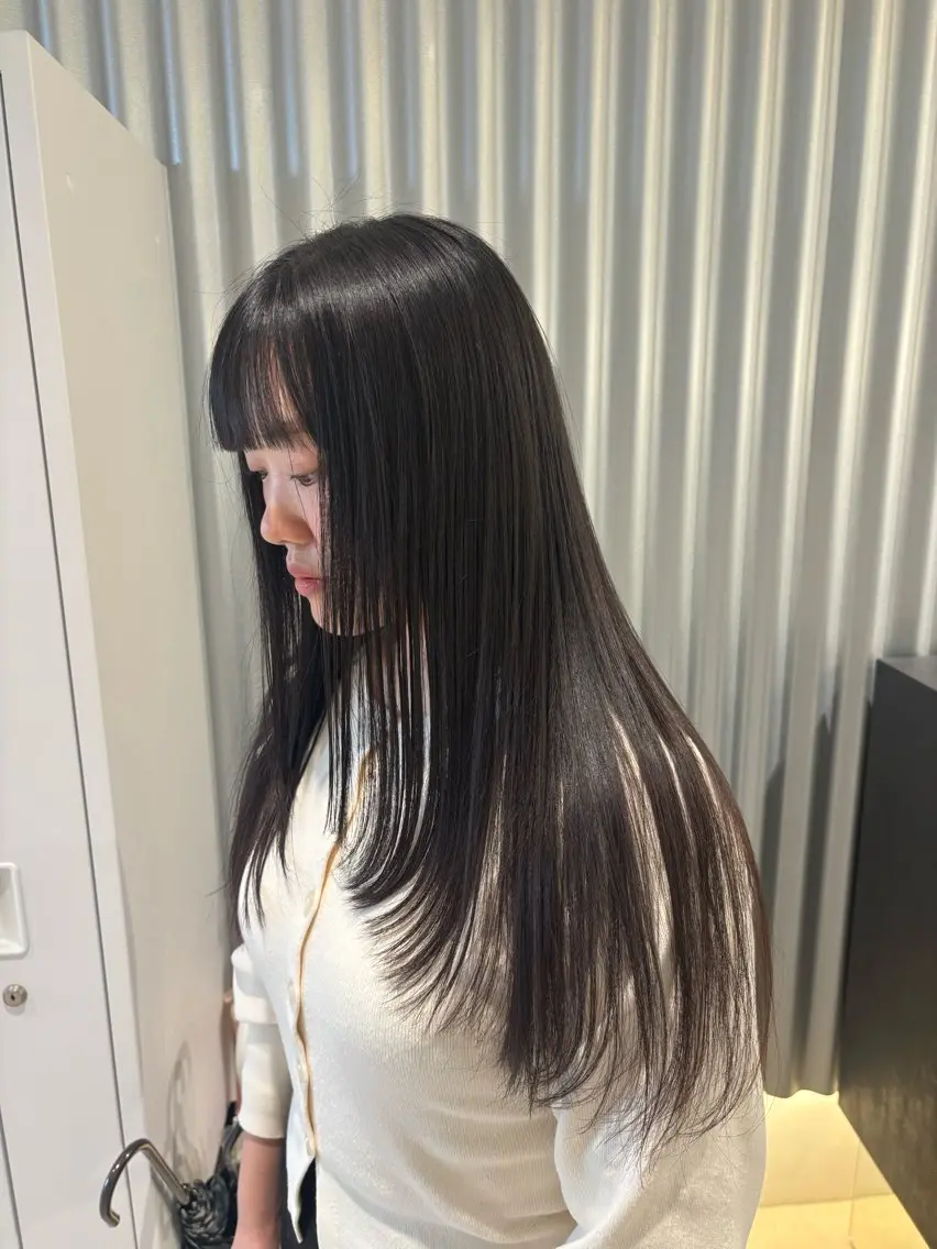 ロング カラー パーマ ヘアアレンジ ロングレイヤー レイヤーカット ロング カット ヘアカラー トリートメント ヘッドスパ ヘアセット 押切 響 のヘアスタイル
