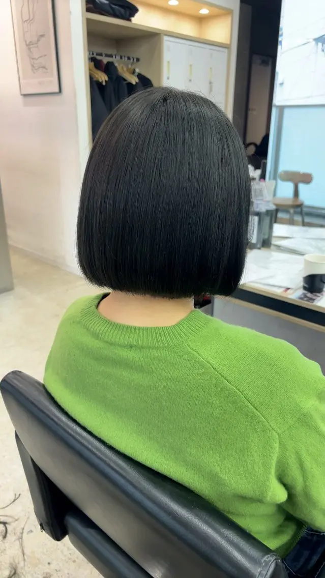 ミディアム カラー カット ヘアカラー トリートメント 🪽髪質改善縮毛矯正 🤍MIU🤍のヘアスタイル