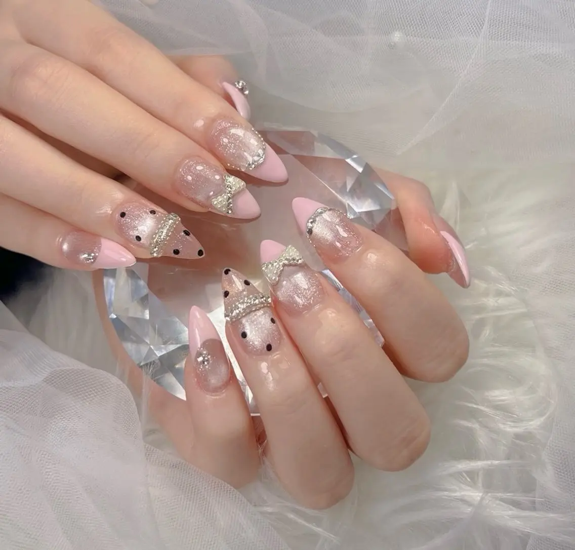 ネイル アートネイル オーロラネイル チークネイル 長さ出し フットネイル Miya _nailのネイルデザイン