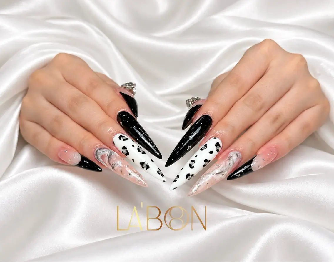 ネイル アートネイル ジェルネイル キラキラネイル 韓国ネイル ロングネイル Labon Nails Artのネイルデザイン
