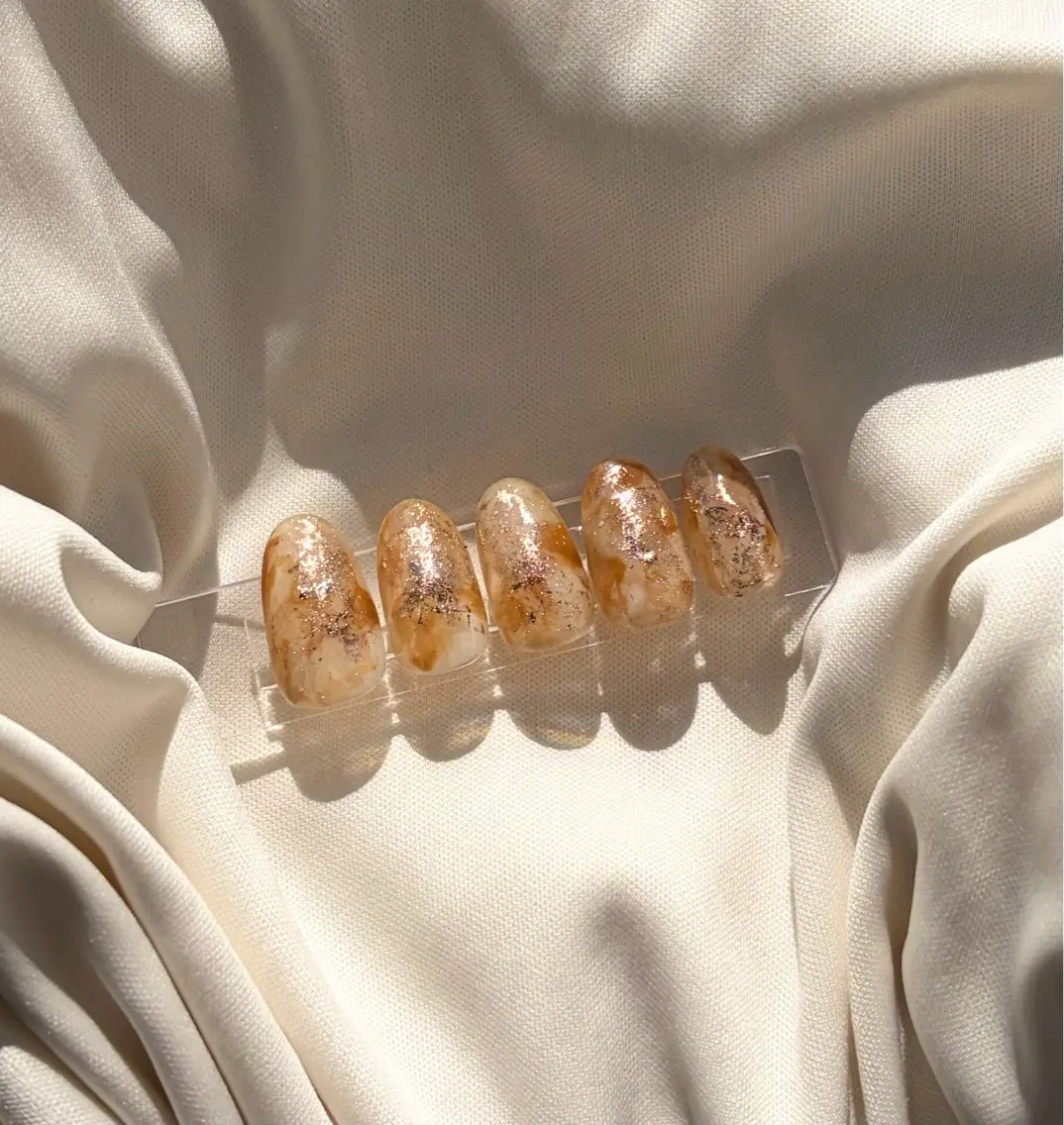 ネイル ニュアンスネイル オレンジ ハンドネイル nailsalon Mia Emiのネイルデザイン