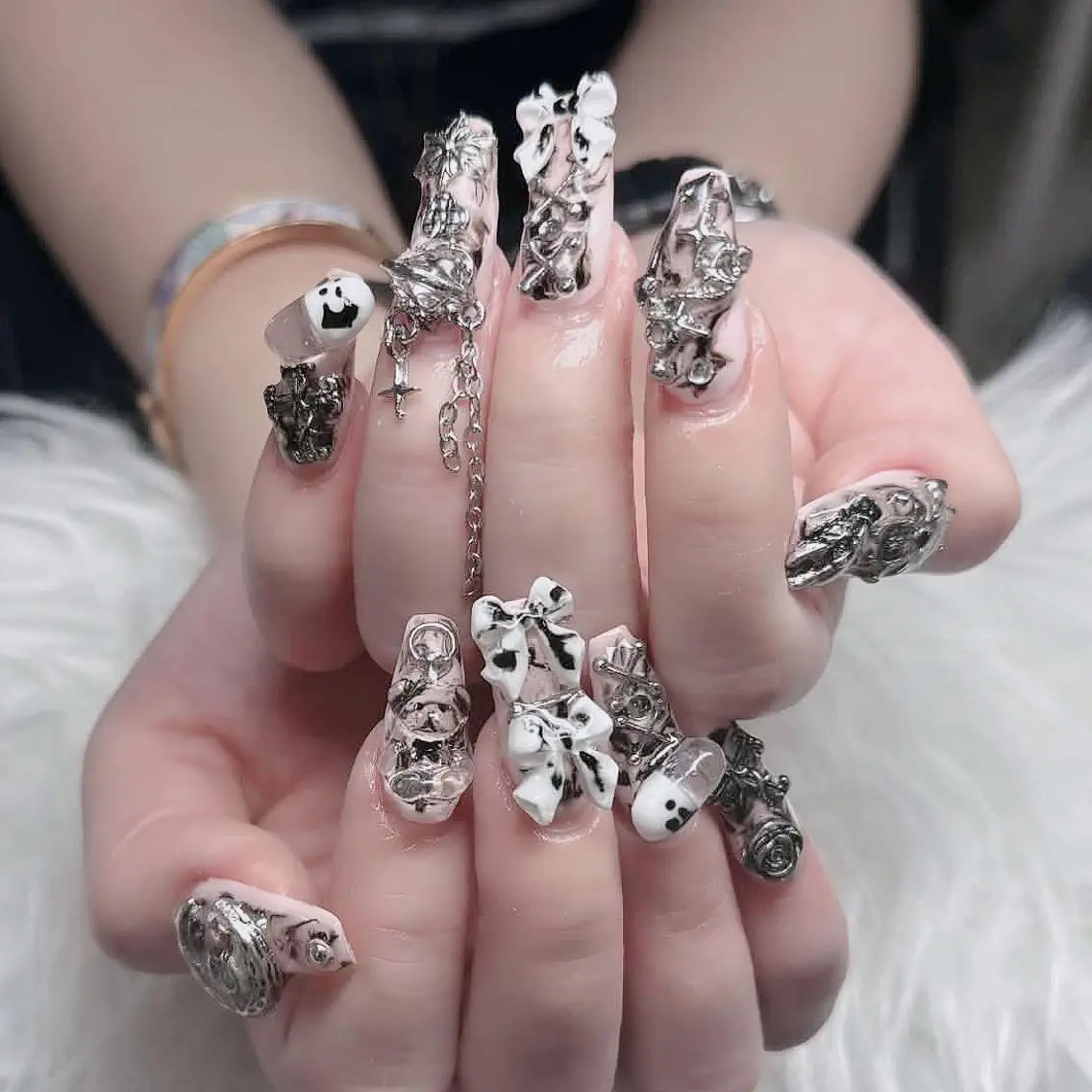 ネイル フレンチネイル ジェルネイル ハロウィン 韓国ネイル マグネットネイル ハンドネイル H.baby Nail Salonのネイルデザイン