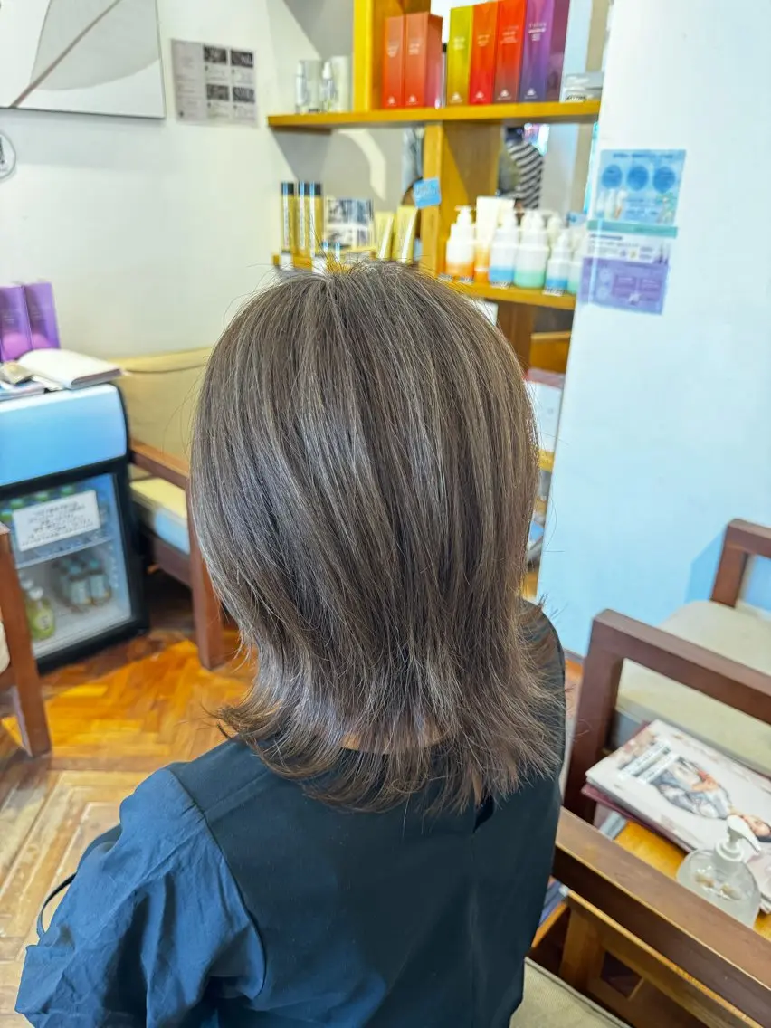ミディアム カラー カット ヘアカラー 吉田 新平のヘアスタイル