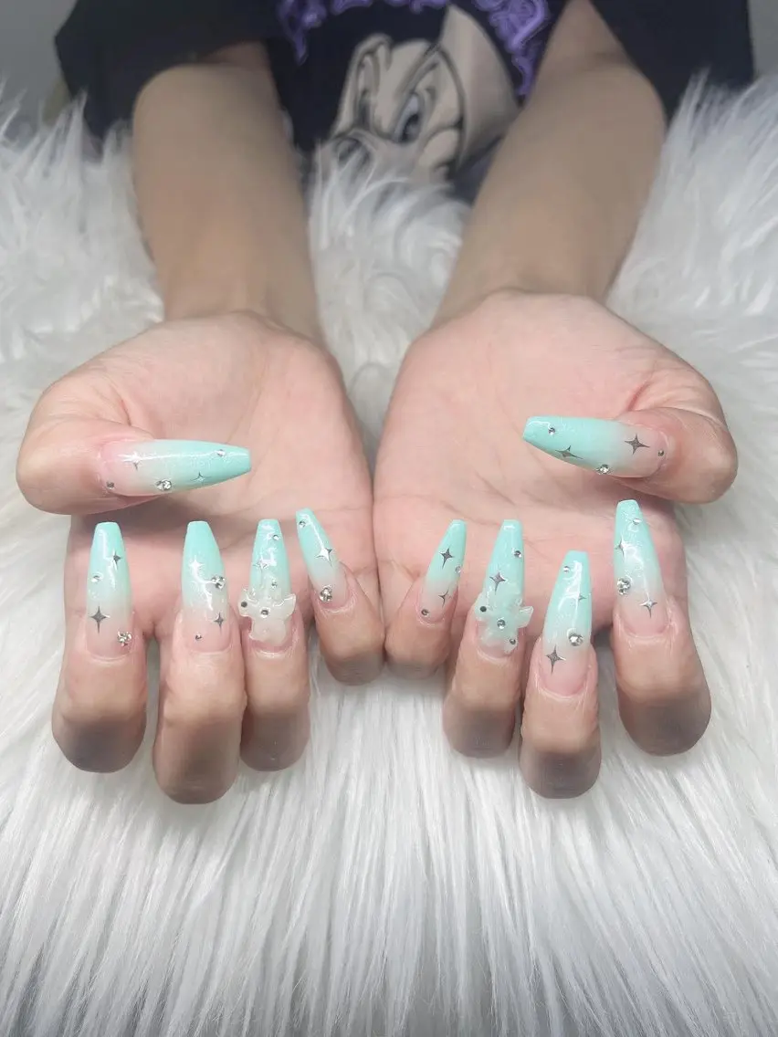 ネイル 長さ出し グラデーション 卒業式 キラキラネイル マグネットネイル Lee Nailsのネイルデザイン
