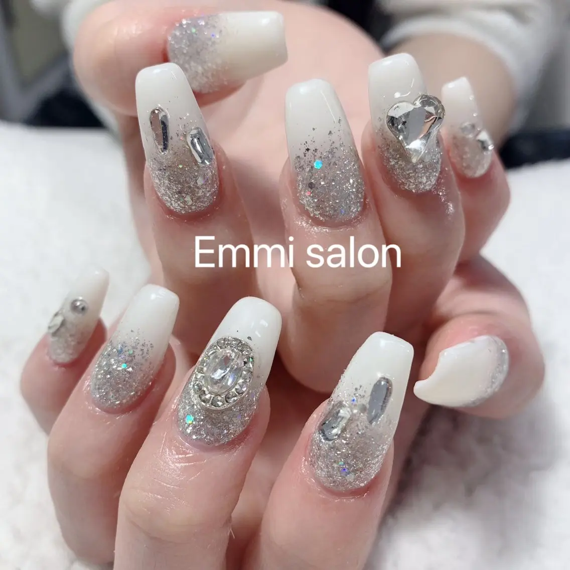 ネイル スカルプネイル Emmi salonのネイルデザイン