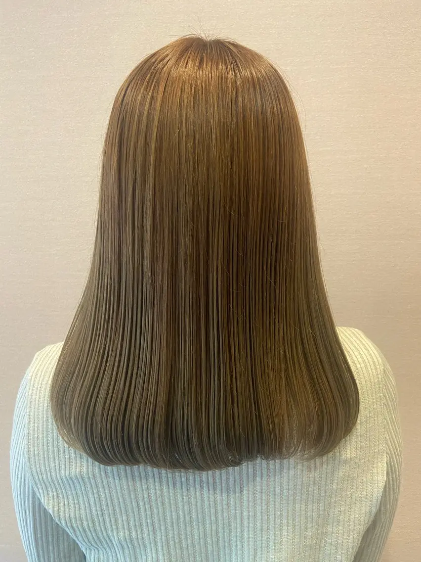 ロング カラー ベージュカラー 都甲 純花のヘアスタイル