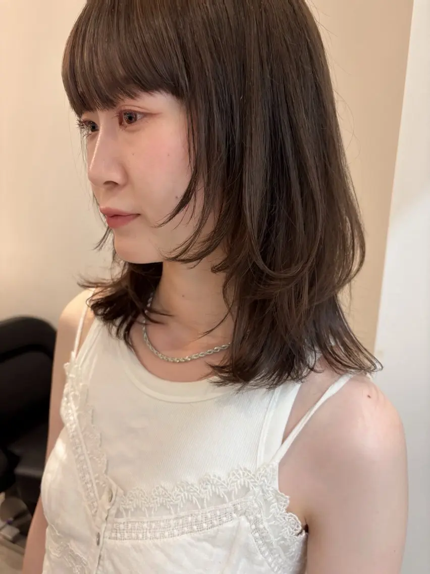 ミディアム カラー グレージュ レイヤーカット カット ヘアカラー トリートメント 透明感color🍃 Kurumiのヘアスタイル