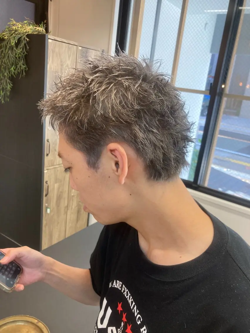 ショート アッシュ ショートヘア 三浦 寛都のヘアスタイル