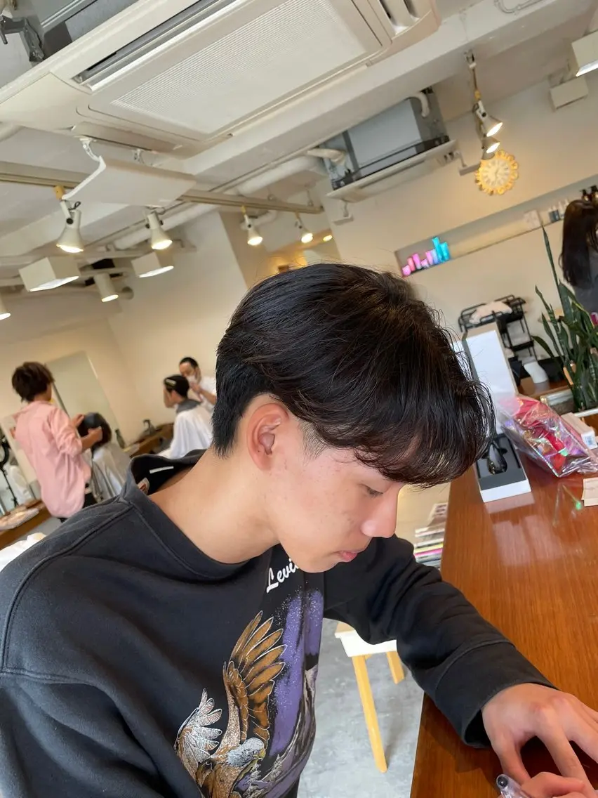 ミディアム メンズ カット 縮毛矯正 トリートメント 村上 楓弥のヘアスタイル