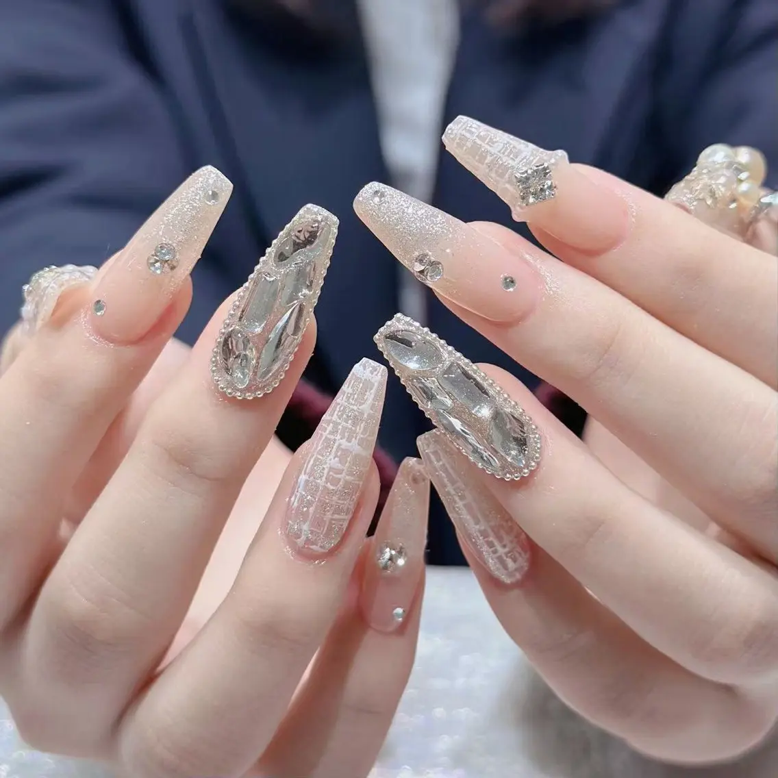 ネイル ハンドネイル Queens ひなのネイルデザイン
