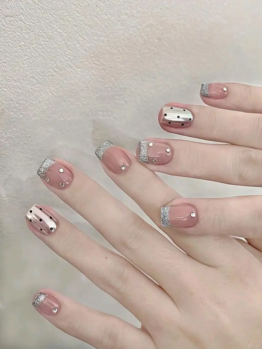ネイル 長さ出し フレンチネイル グラデーション 卒業式 マグネットネイル MIHANA NAILのネイルデザイン