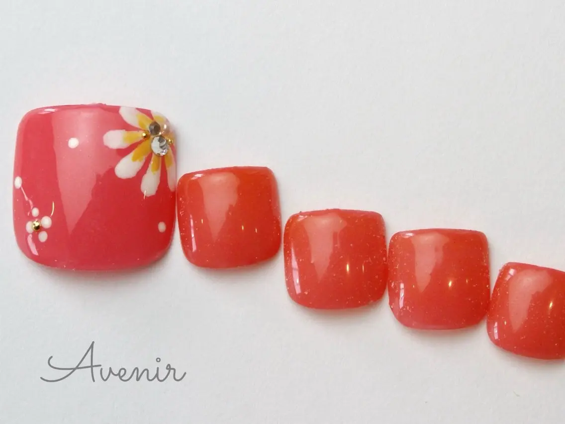 ネイル フットネイル Avenir 表参道 nail＆eye予約のネイルデザイン