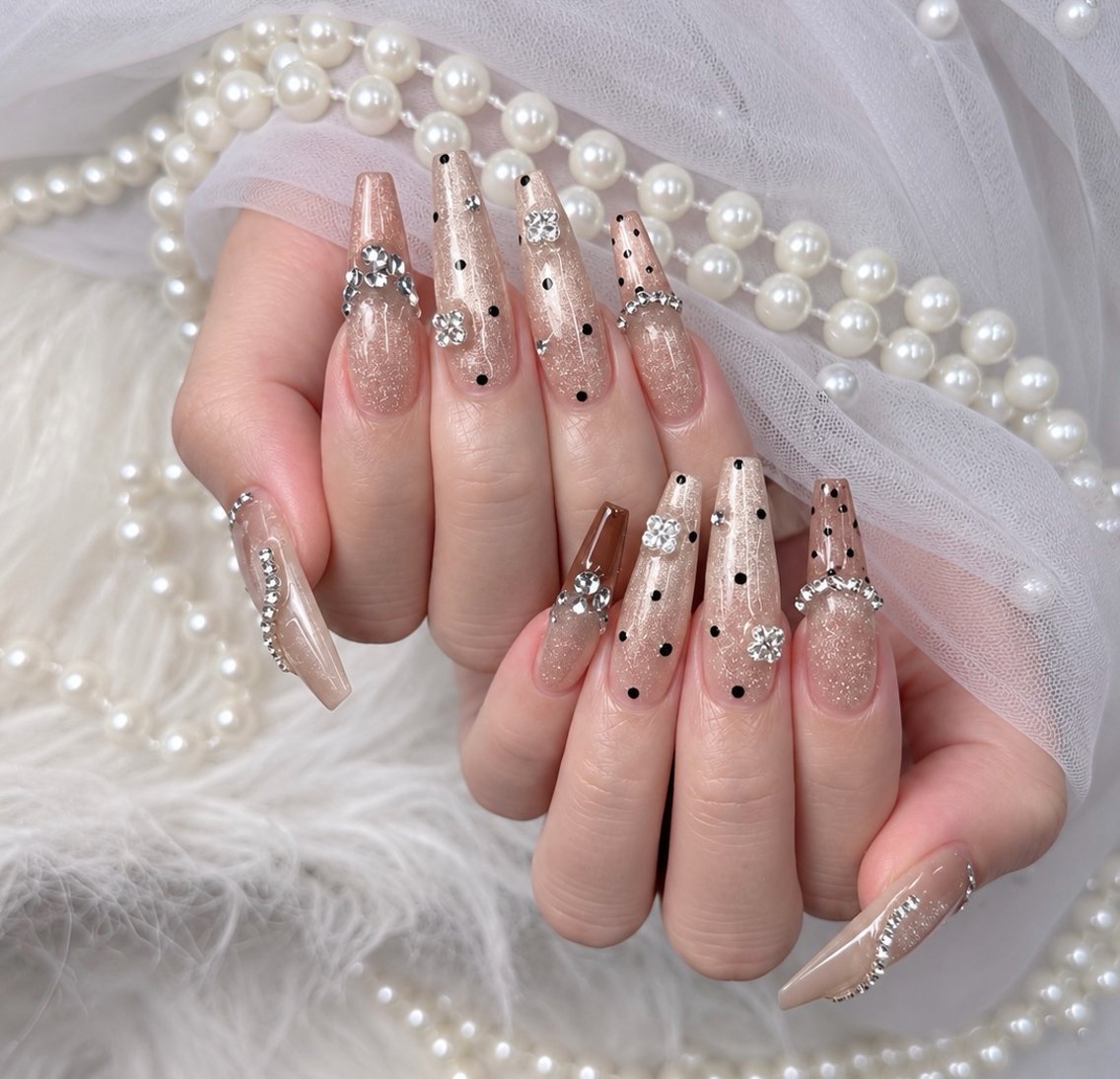 ネイル アートネイル ボルドー フレンチネイル ジェルネイル 氷ネイル・うるうるネイル ハンドネイル Julie NailSalonのネイルデザイン