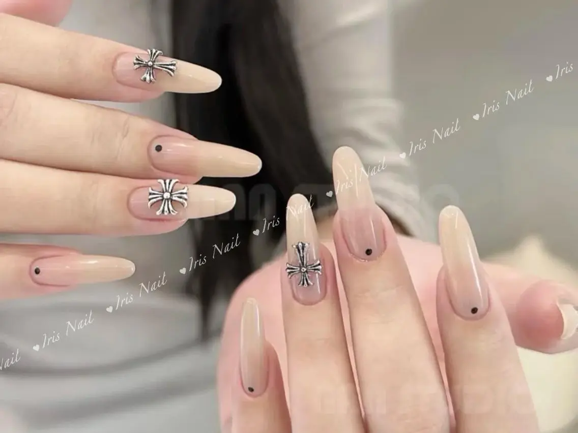 ネイル ハンドネイル ハンドケア 🍒IRIS Nail🌸のネイルデザイン