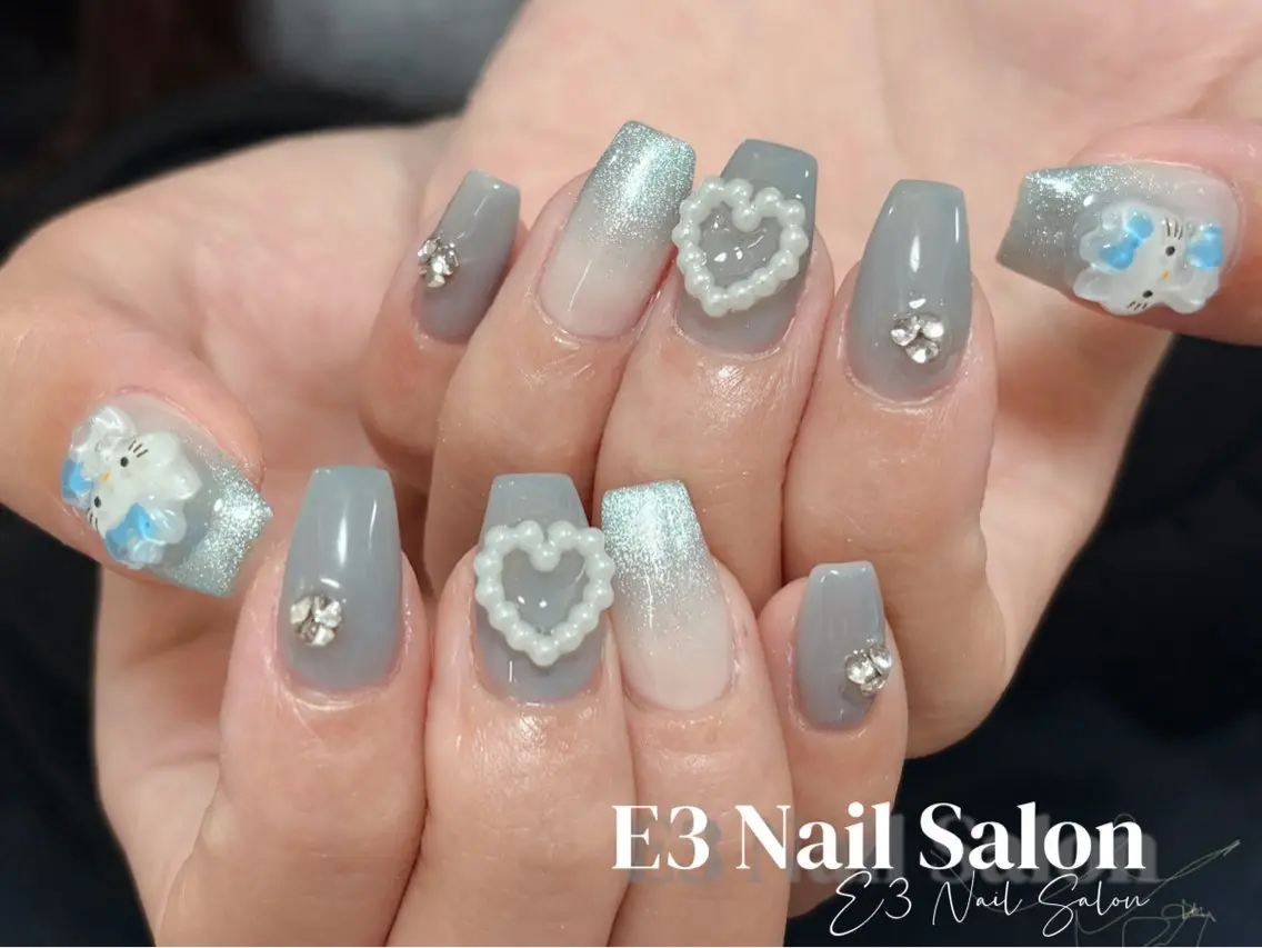ネイル 桜ネイル フレンチネイル ジェルネイル ガラスフレンチ グラデーション ハンドネイル E3 Nail Salonのネイルデザイン