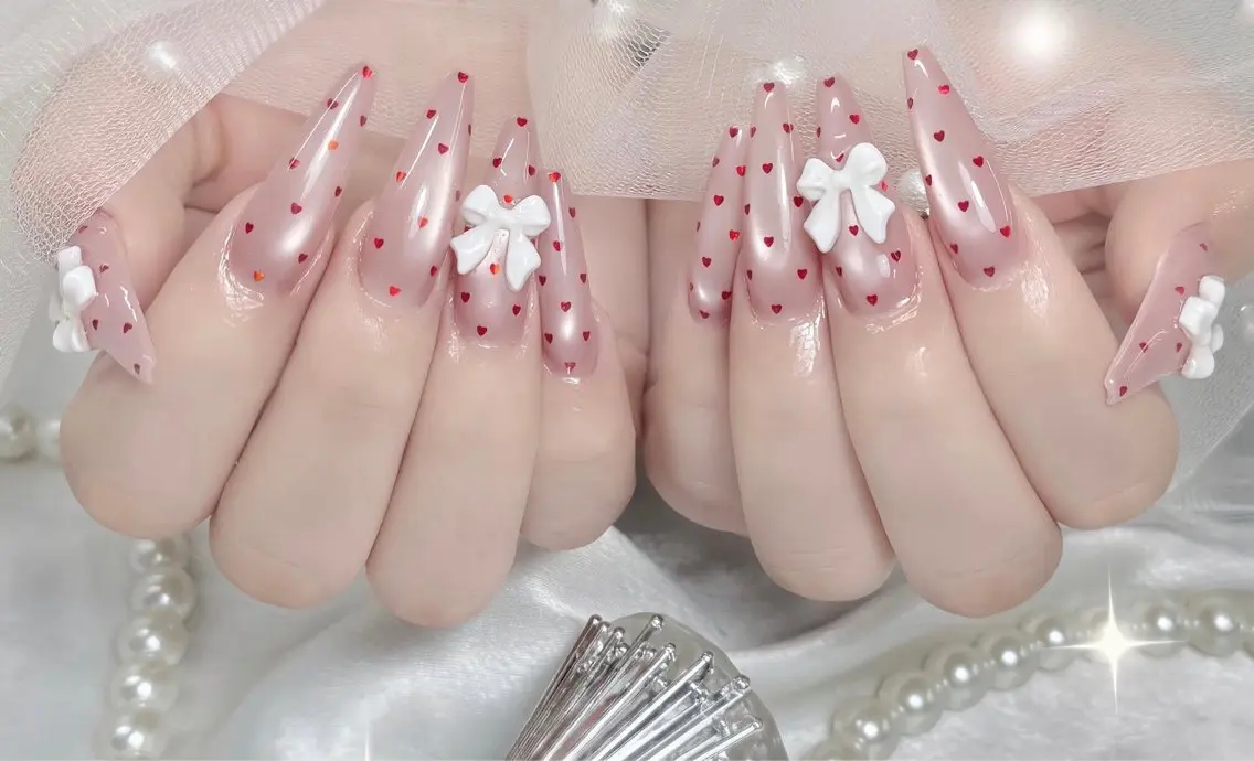 ネイル アートネイル フレンチネイル ジェルネイル キラキラネイル 韓国ネイル ハンドネイル ハンドケア Hann Nailのネイルデザイン
