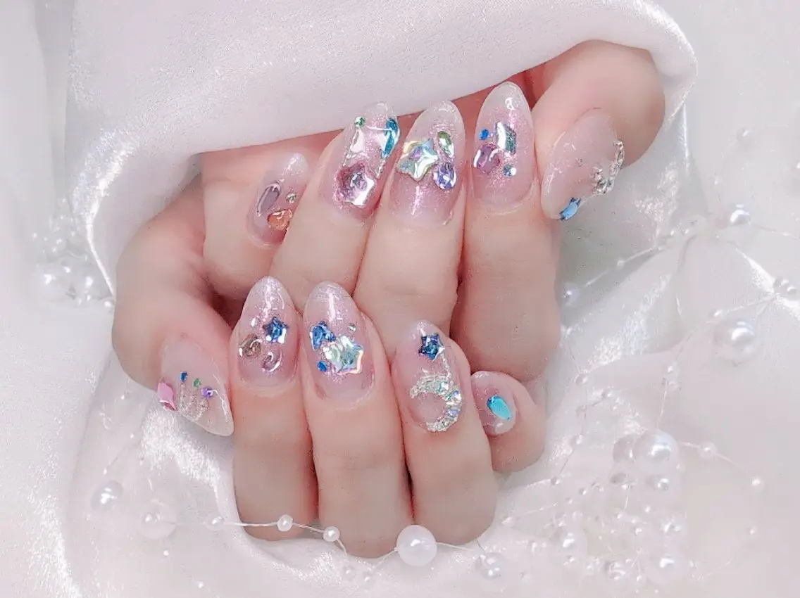 ネイル フラッシュネイル フレンチネイル キラキラネイル ラメ(グリッター) マグネットネイル Chouette Nailのネイルデザイン