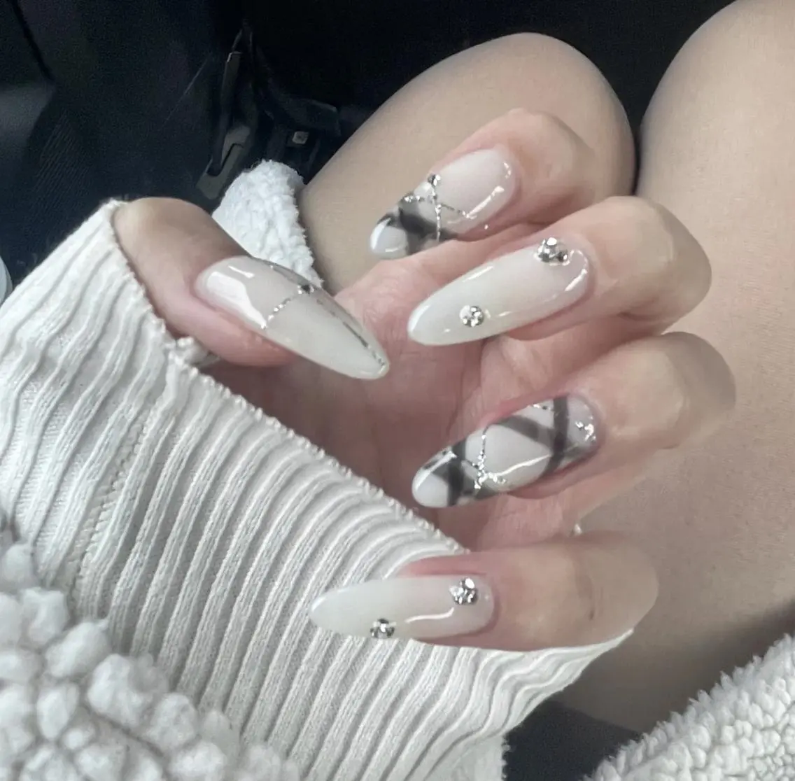 ネイル ハンドネイル 🎀 NaNa_nailのネイルデザイン