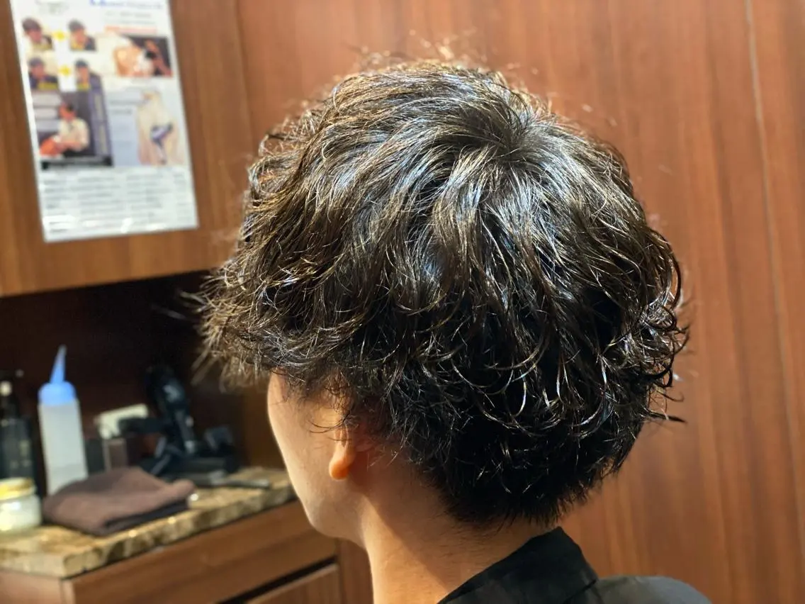 ショート パーマ メンズ 浅見 天翔のヘアスタイル