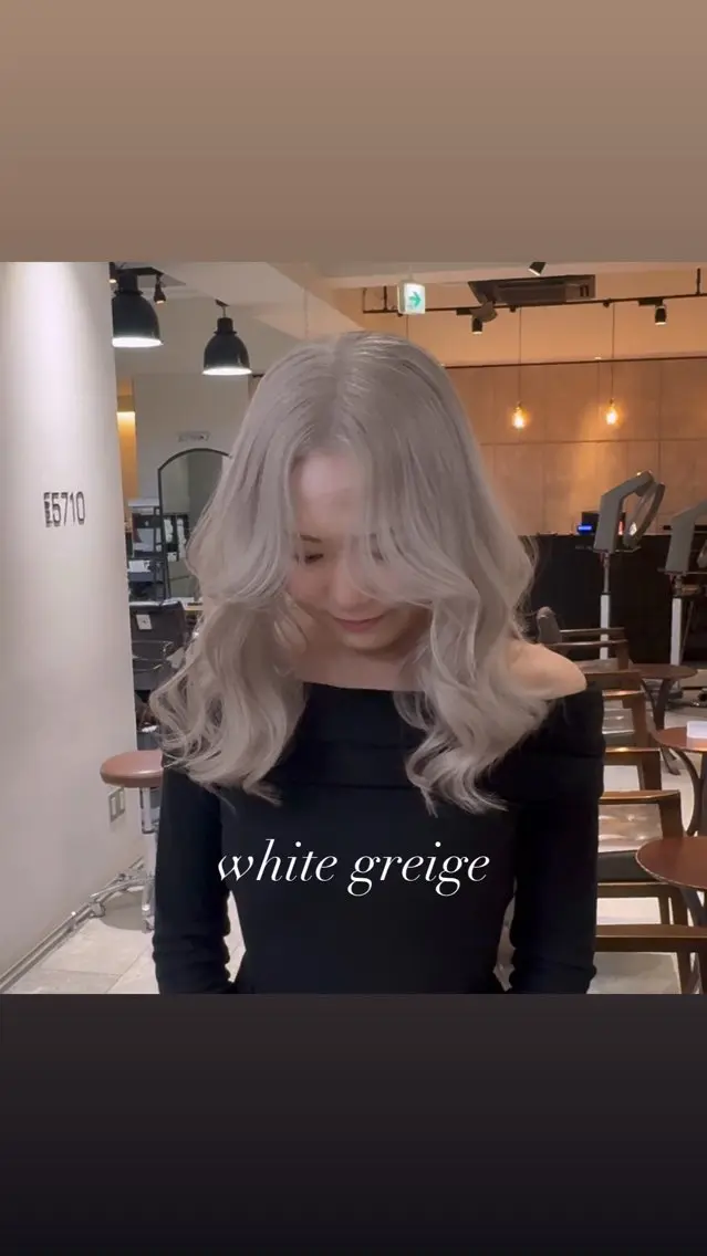 セミロング カラー カット ヘアカラー トリートメント ヘアセット 💜ハイトーン💛 マジカルかいちゃんのヘアスタイル