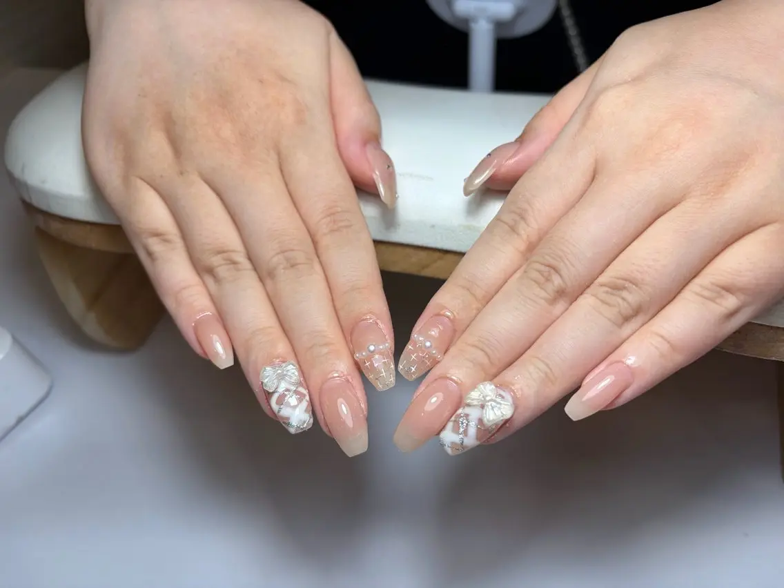 ネイル ハンドネイル 🎀 アネラ しま  🎀のネイルデザイン