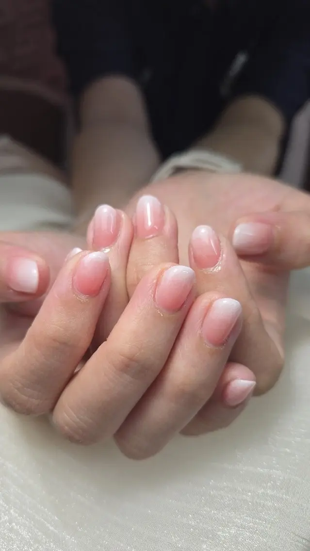 ネイル ハンドネイル ネイルサロンベルティ .ひとみのネイルデザイン