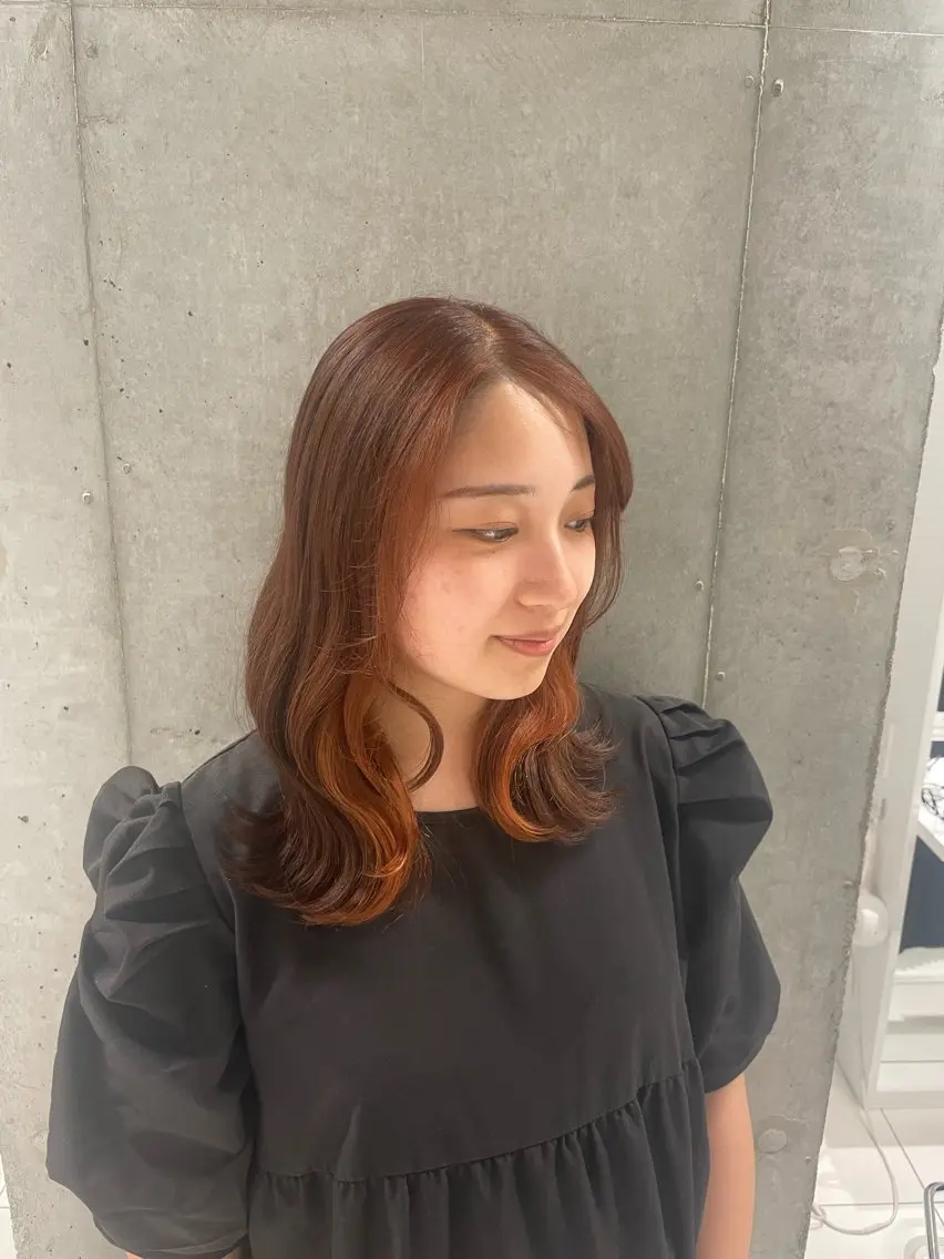 ケアブリーチ カット+インナーカラー+全体カラー+クイックトリートメント ¥11000の写真