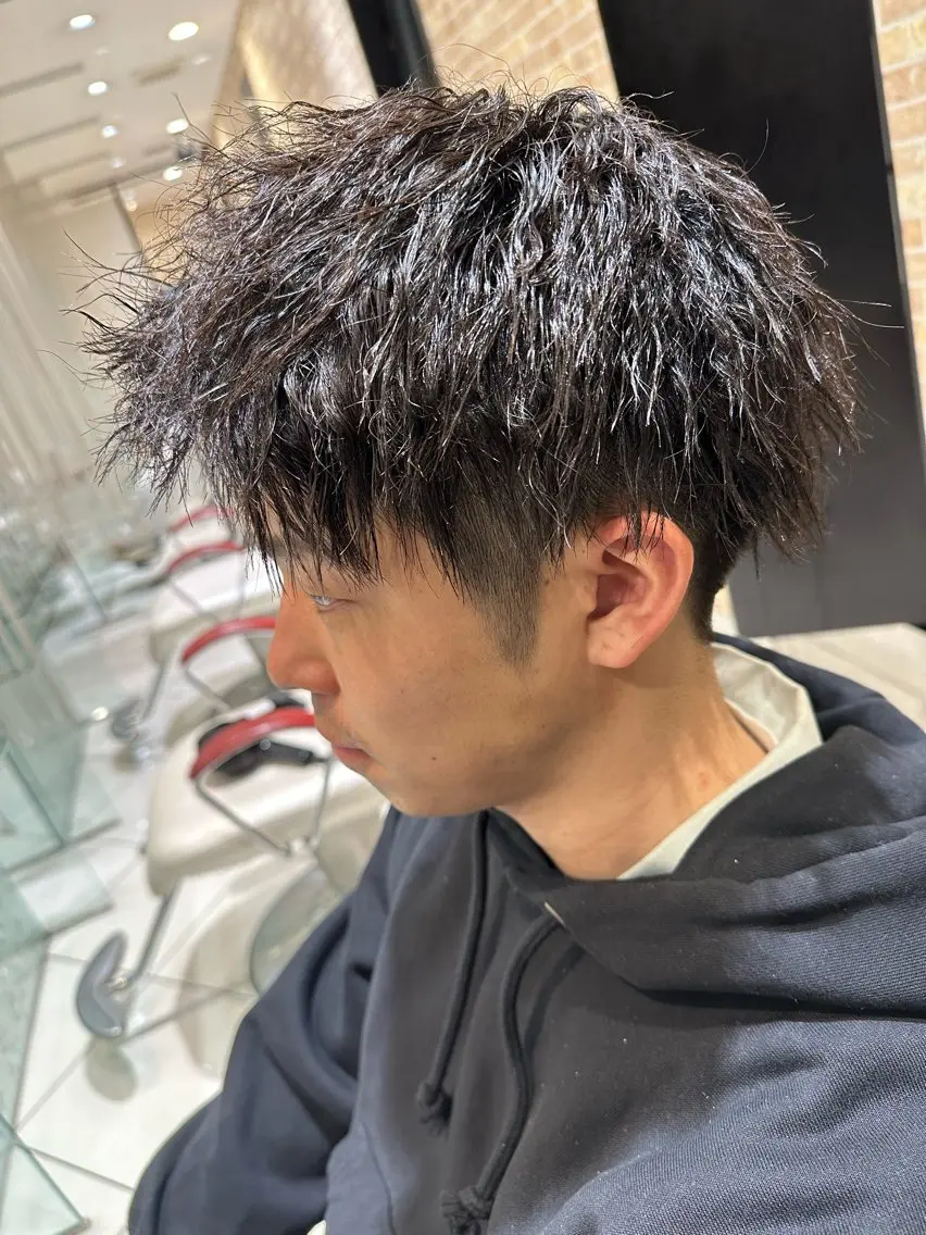 ショート パーマ メンズ メンズパーマ メンズツイストパーマ 波巻きパーマ ツイストパーマ 💈メンズ特化 美容師サキ💈のヘアスタイル