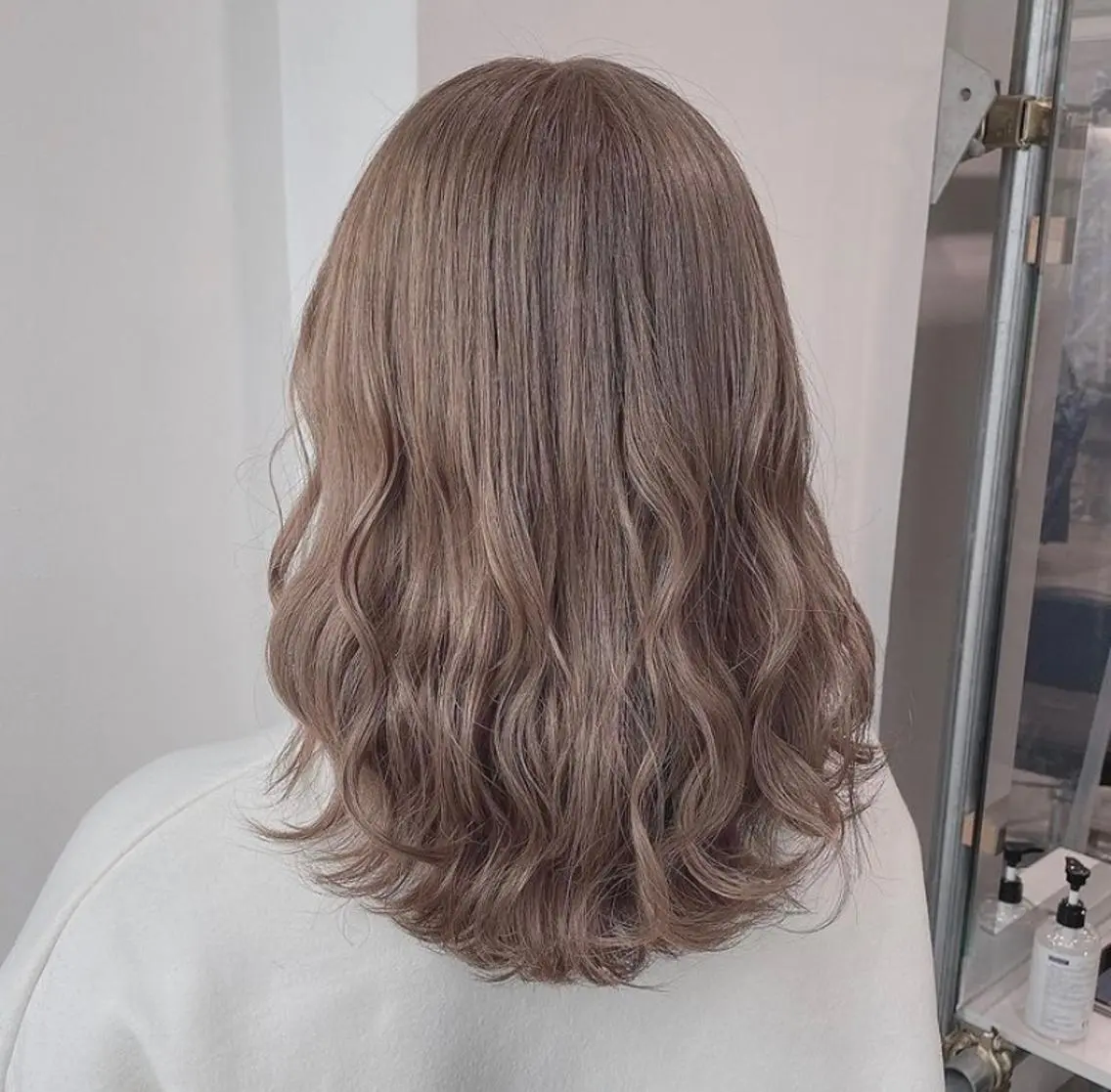 セミロング カラー 🧸艶々韓国ヘア 🧁mizunaのヘアスタイル