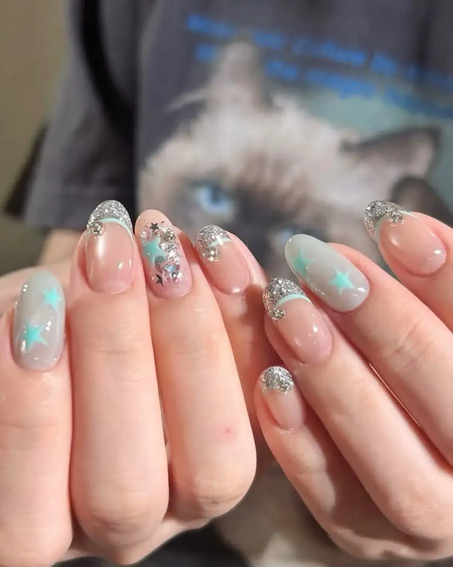 ネイル フレンチネイル グラデーション 韓国ネイル ラメ(グリッター) マグネットネイル ハンドネイル Lumi de nailsのネイルデザイン