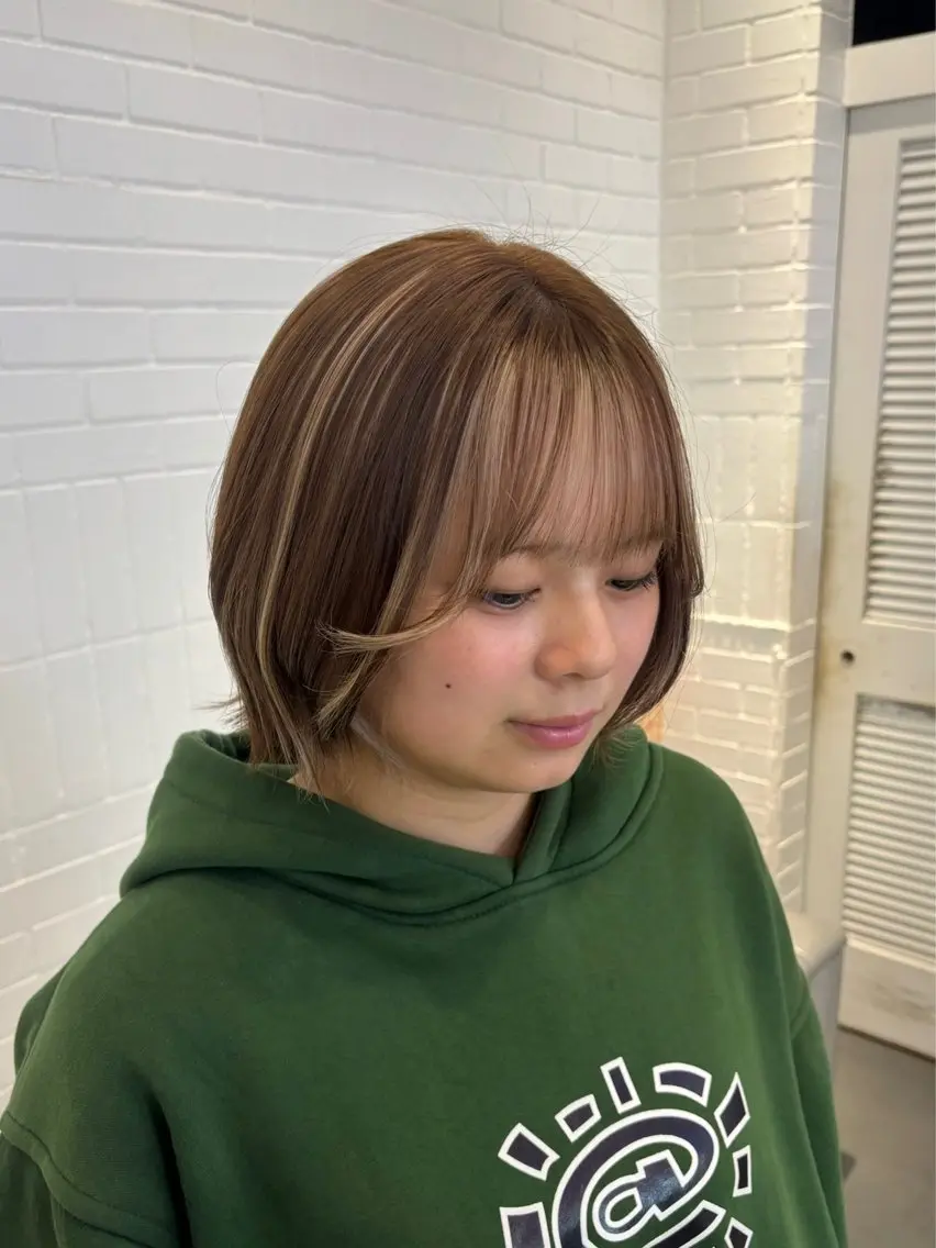 ショート カラー 切りっぱなしボブ ブルーカラー デザインカラー ダブルカラー ラベンダーカラー レイヤー sala 推しカラー職人🎀のヘアスタイル
