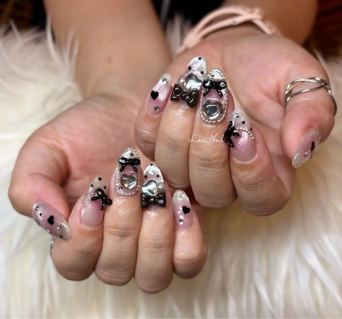 ネイル チークネイル マグネットネイル Lea Nailのネイルデザイン
