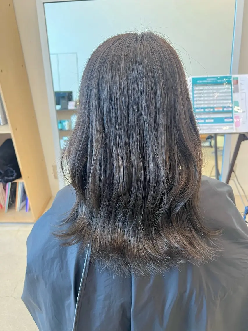 セミロング カラー 透明感カラー KEYMAN MEGUMIのヘアスタイル