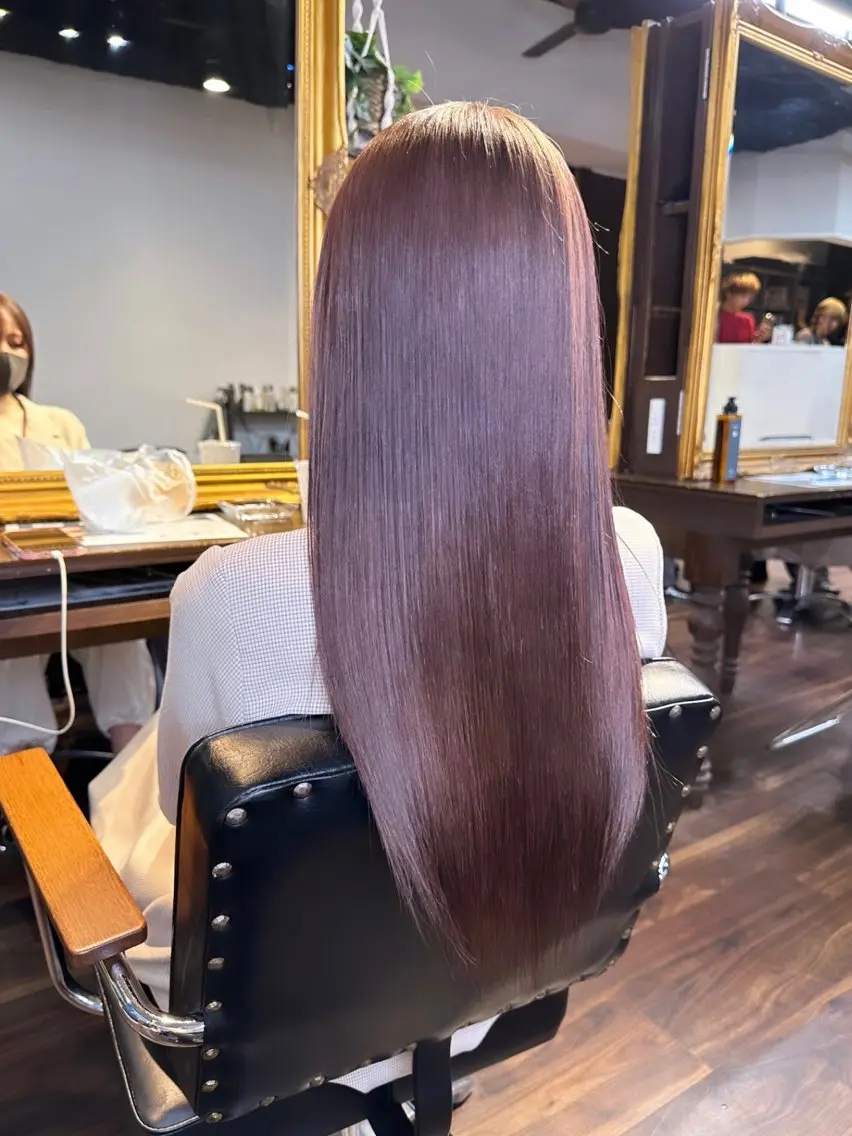 ロング カラー ヘアアレンジ ブリーチ ケアブリーチ ダブルカラー イヤリングカラー ハイトーンカラー カット ヘアカラー 縮毛矯正 トリートメント 髪質改善/レイヤー 縮毛矯正/ケラチン耀のヘアスタイル